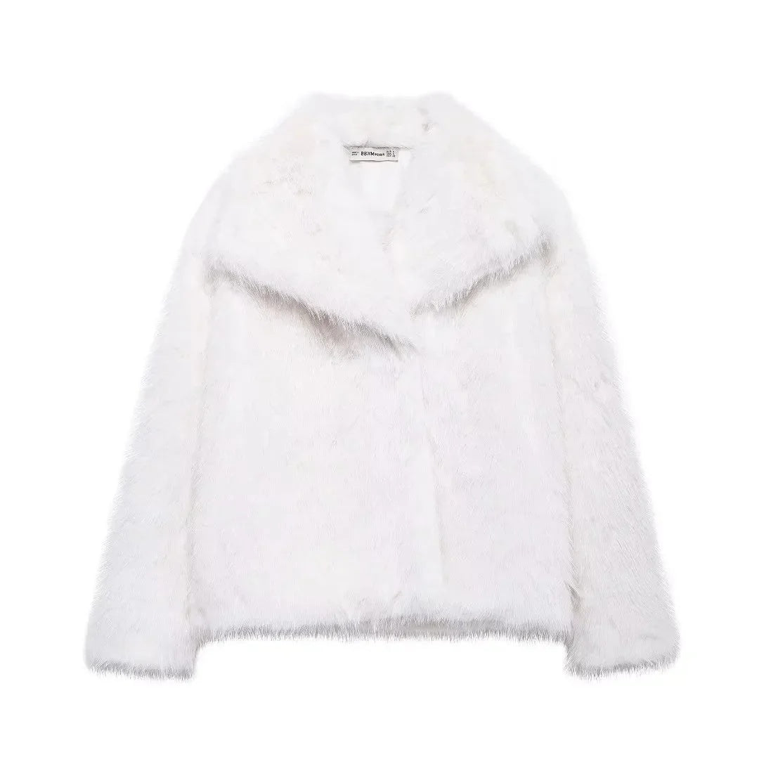 Chaqueta Granada de pelo sintético en blanco, vista frontal