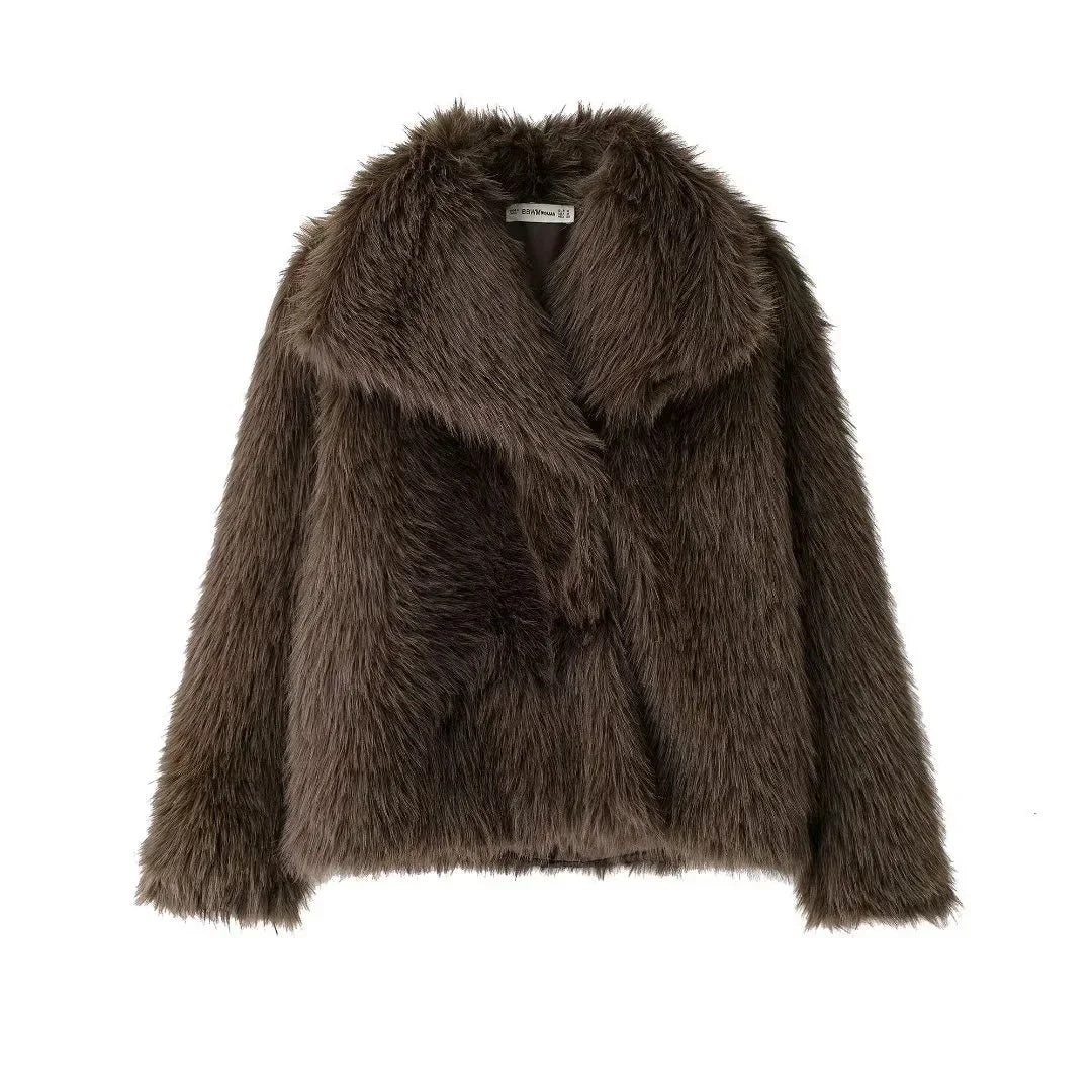 Chaqueta Granada de pelo sintético en marrón oscuro, vista frontal