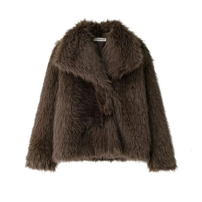 Chaqueta Granada de pelo sintético en marrón oscuro, vista frontal